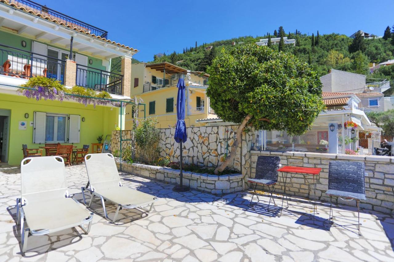 Kaminaki Beachfront Apartments Nisaki  Екстериор снимка