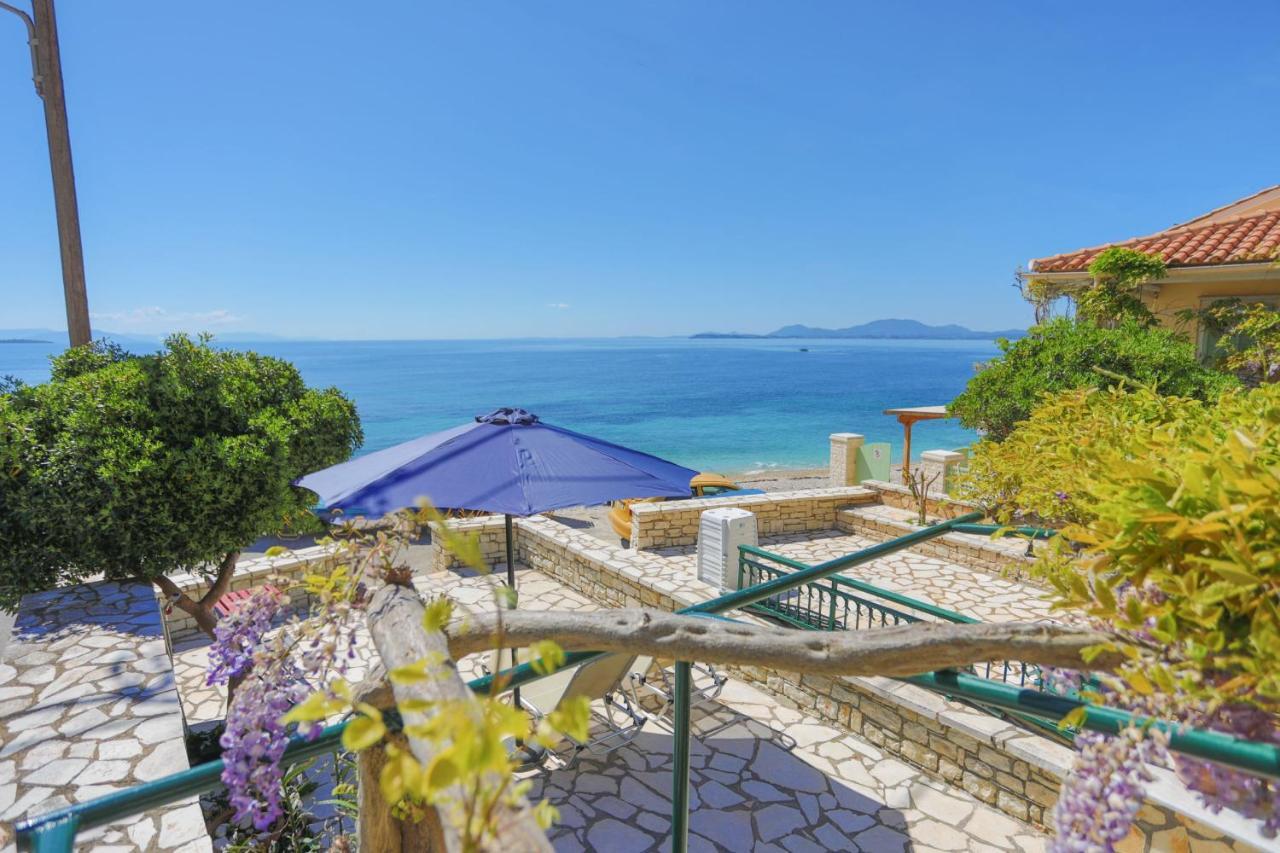 Kaminaki Beachfront Apartments Nisaki  Екстериор снимка