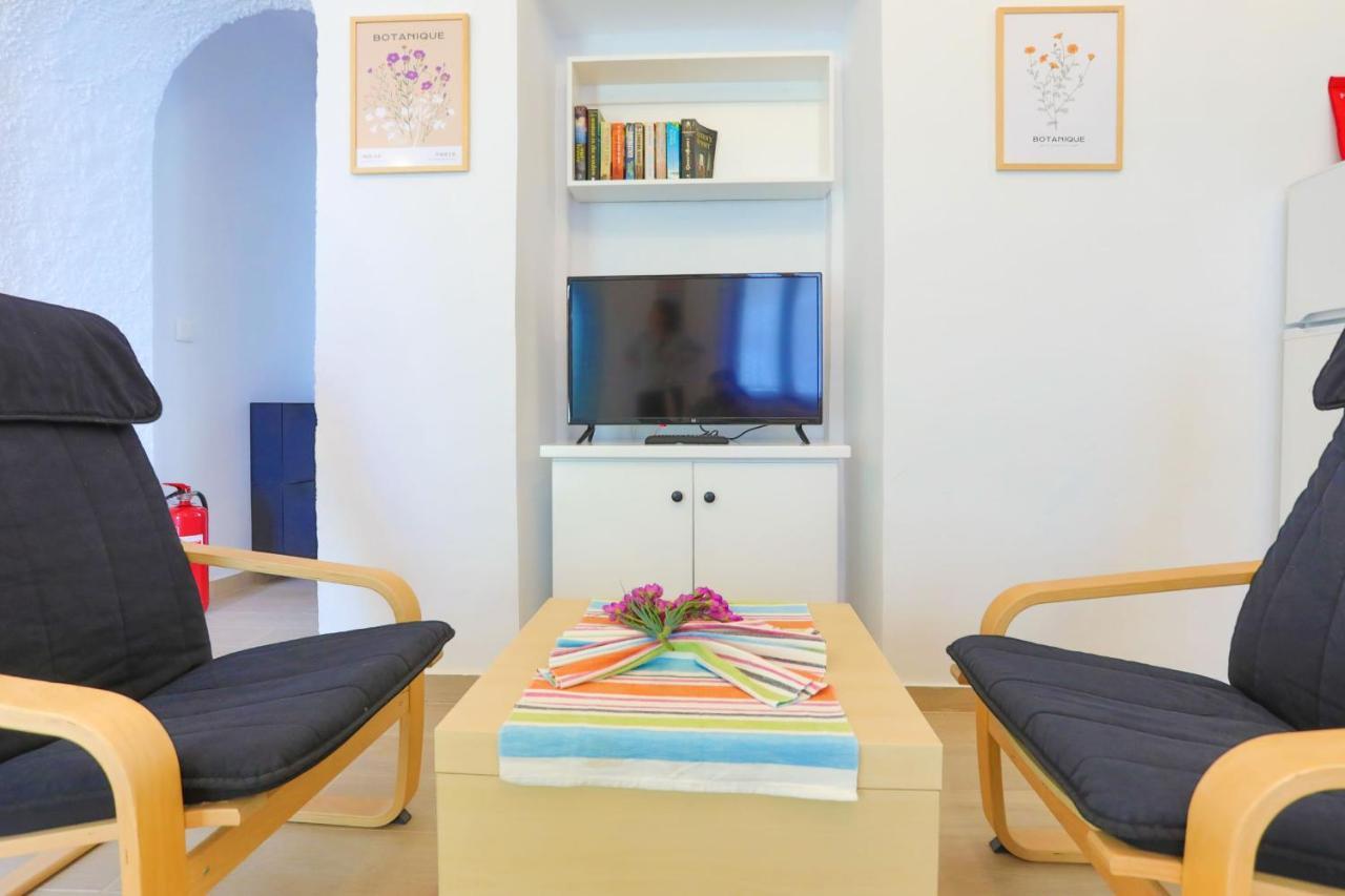 Kaminaki Beachfront Apartments Nisaki  Екстериор снимка