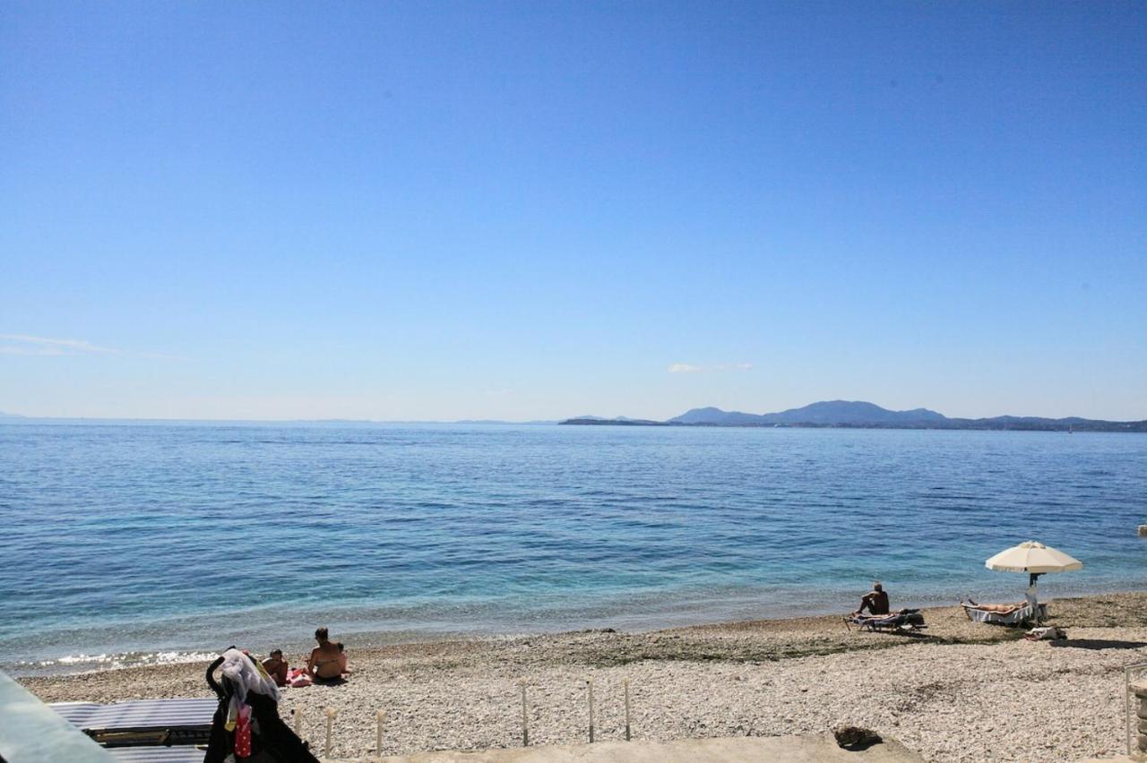 Kaminaki Beachfront Apartments Nisaki  Екстериор снимка