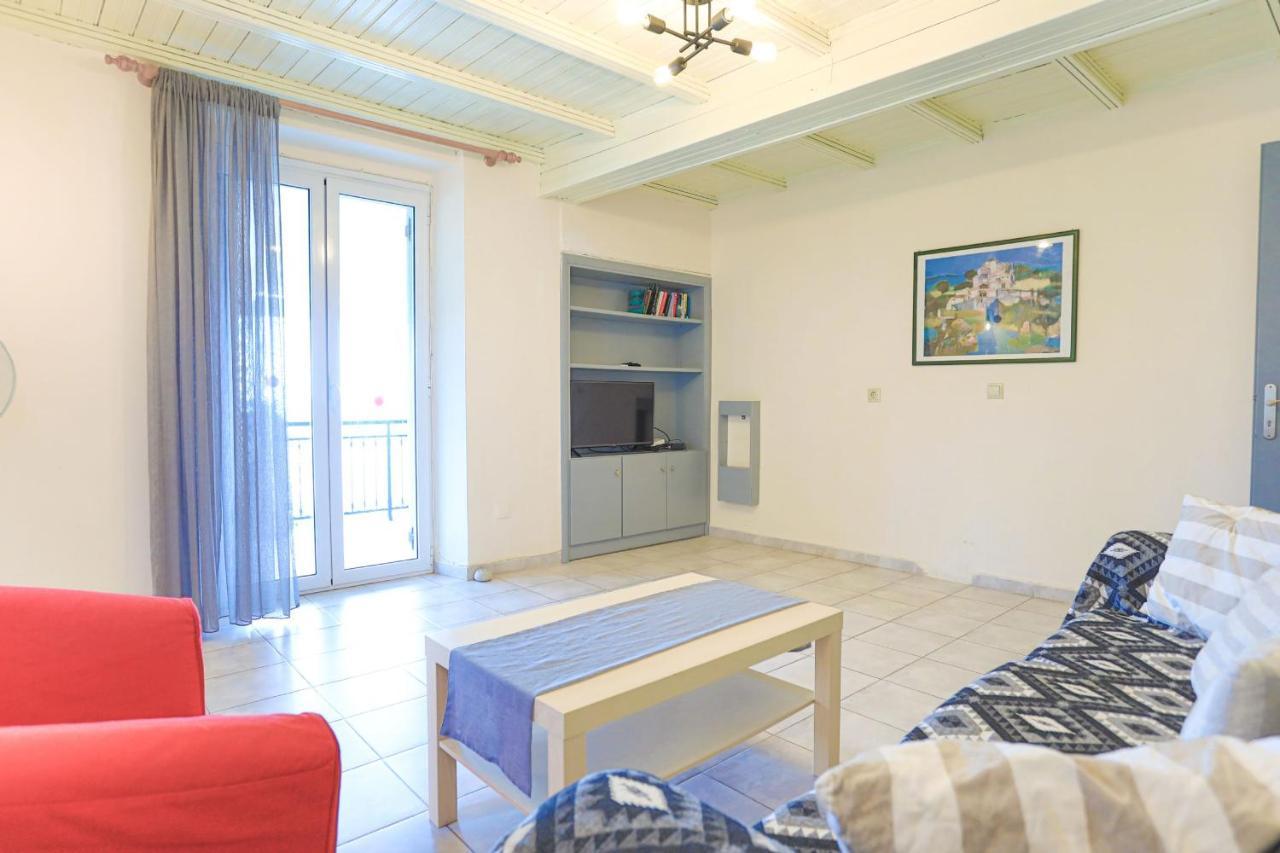 Kaminaki Beachfront Apartments Nisaki  Екстериор снимка