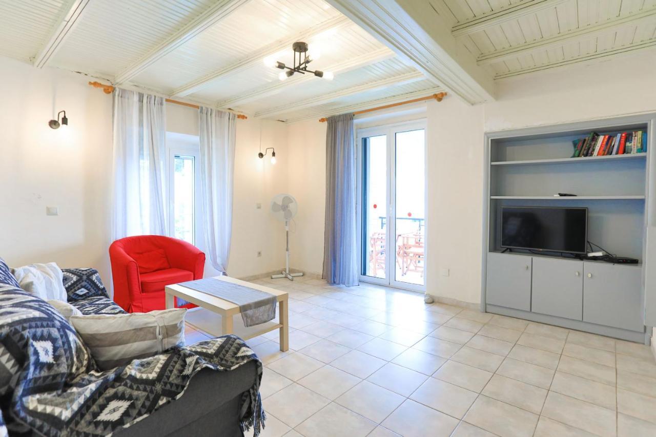 Kaminaki Beachfront Apartments Nisaki  Екстериор снимка