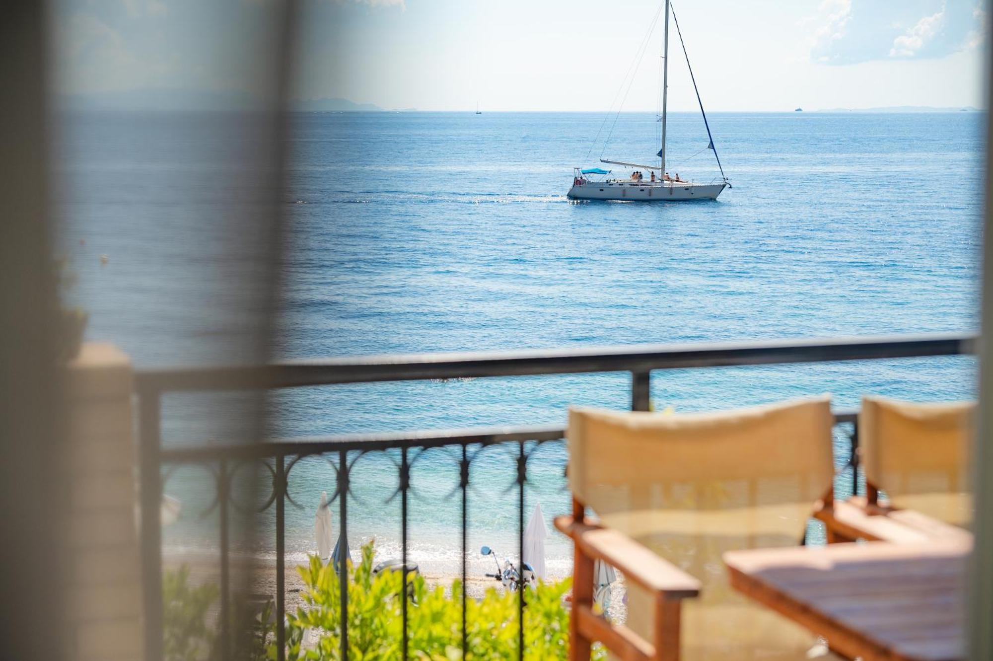 Kaminaki Beachfront Apartments Nisaki  Екстериор снимка